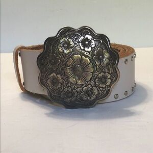 Express White Belt with Floral Silver Buckle